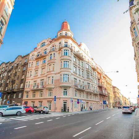 Design Studio Andel, All Historical Sights Walkable プラハ エクステリア 写真