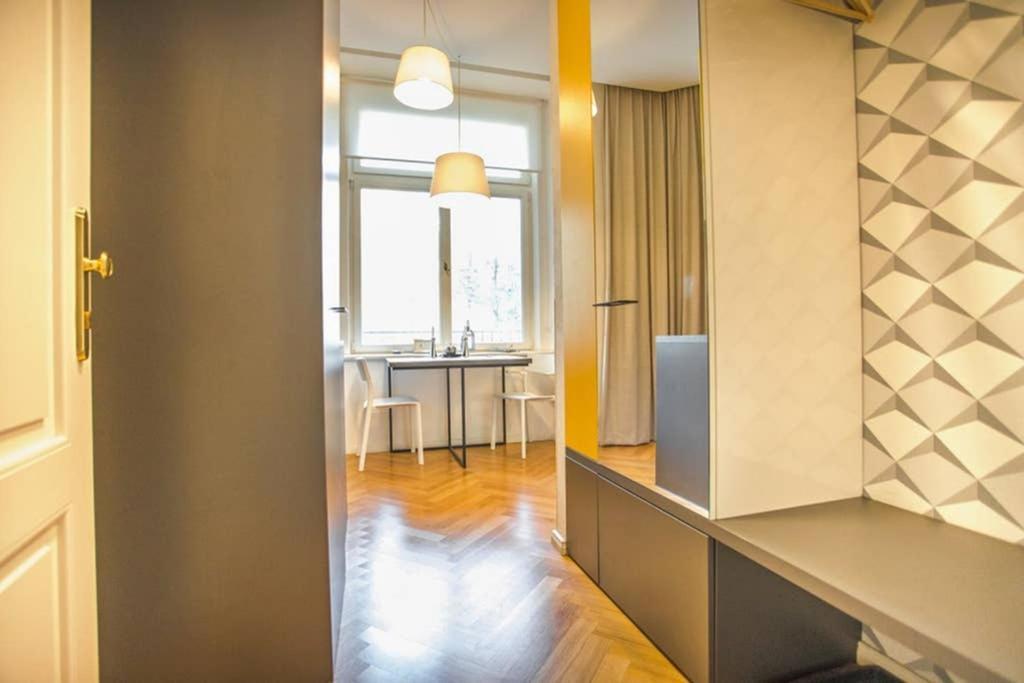 Design Studio Andel, All Historical Sights Walkable プラハ エクステリア 写真
